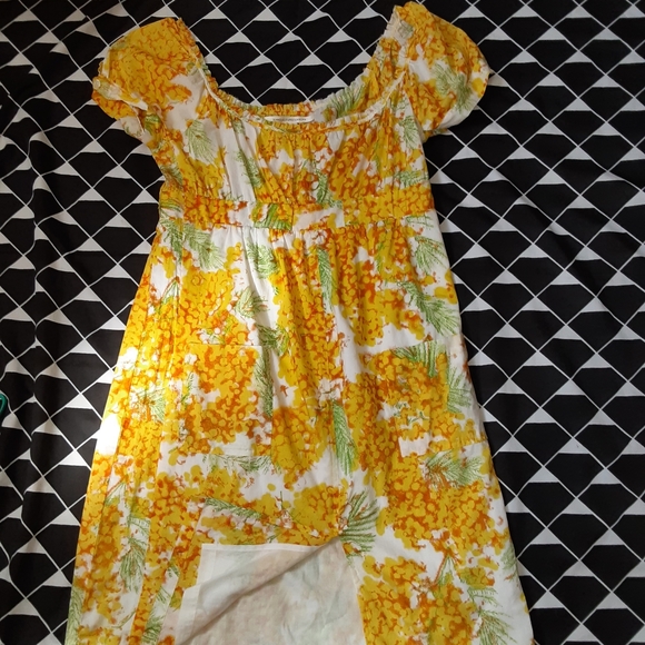 Diane von Furstenberge  yellow, green and white floral  dress, size 8 - Picture 8 of 14